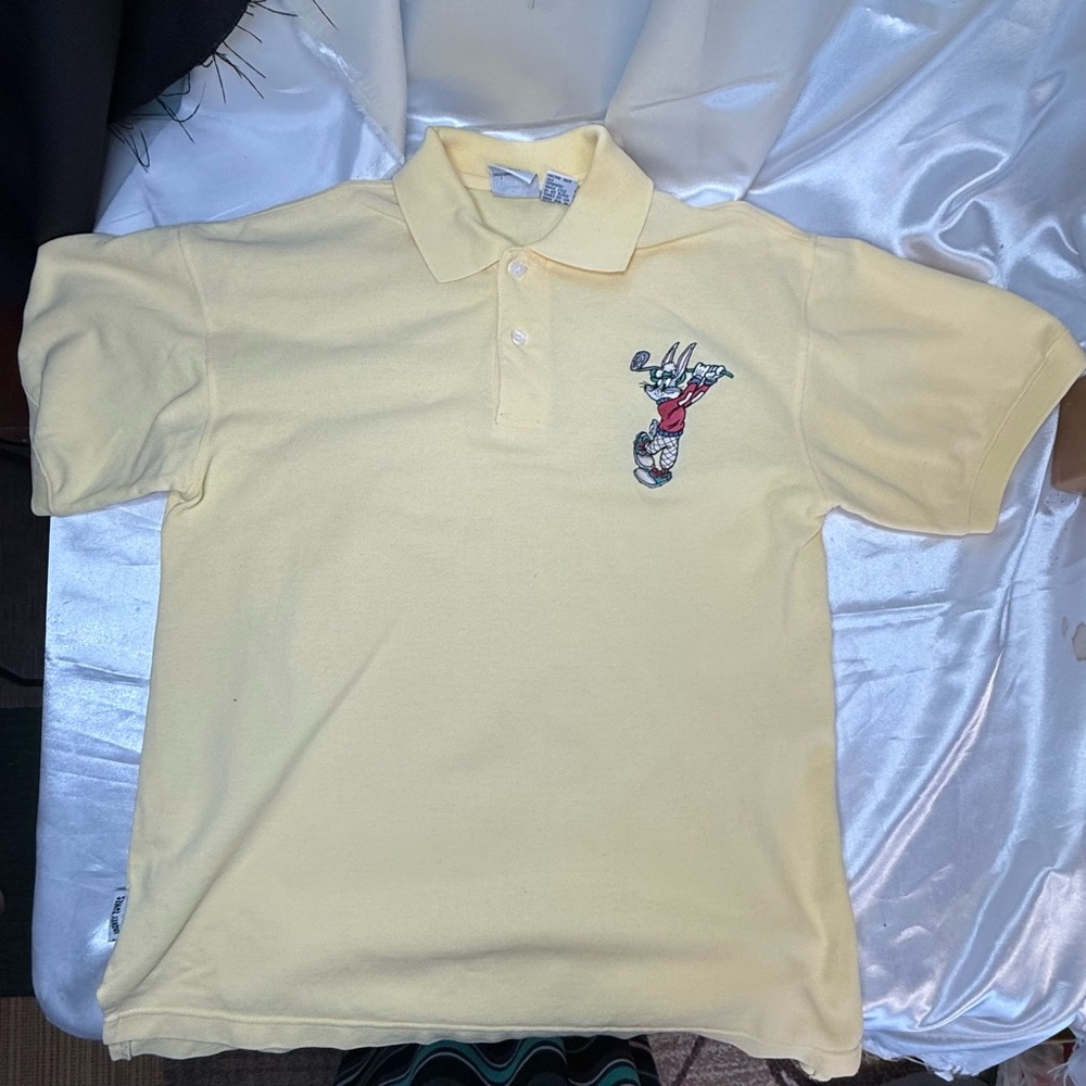 Warner Bros. Pale Yellow Men Golf Polo with Bugs Bunny Embroidered Patch sz Smal
